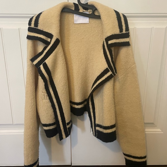 EUC Beautiful oversized cardigan in Korean brand EENK letter project size S - Picture 2 of 5